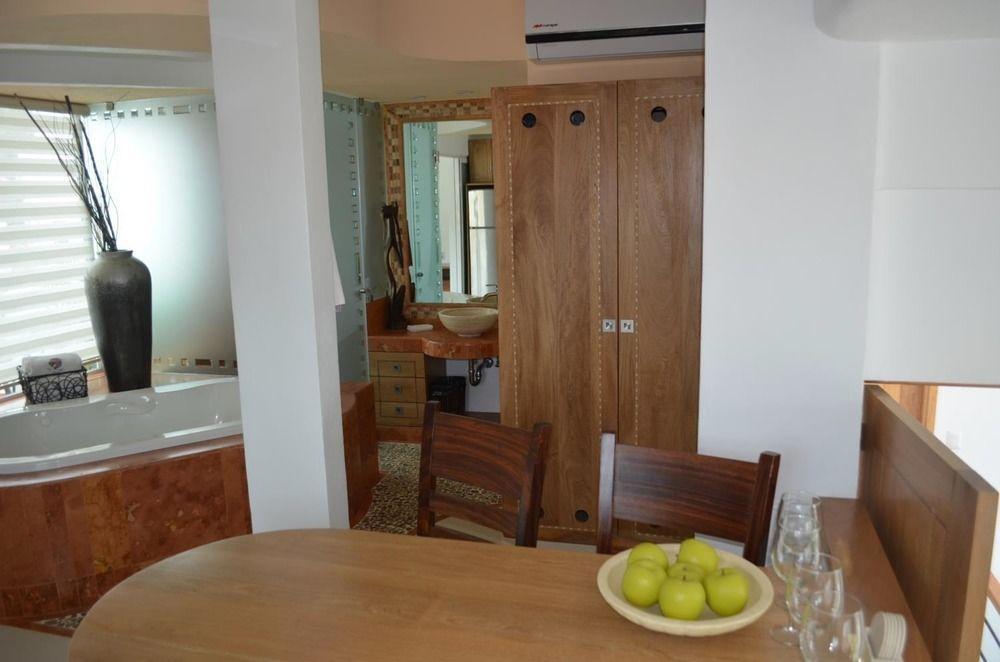 Hotel Andales On The Bay Suites プエルトバラータ エクステリア 写真
