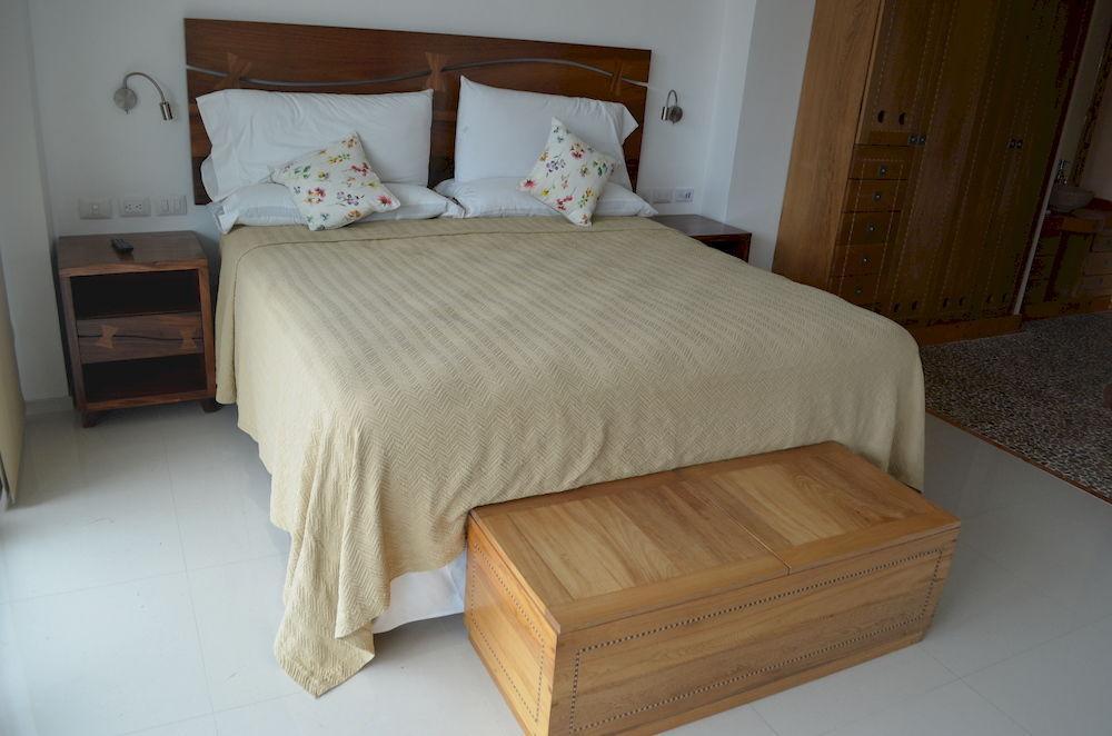 Hotel Andales On The Bay Suites プエルトバラータ エクステリア 写真